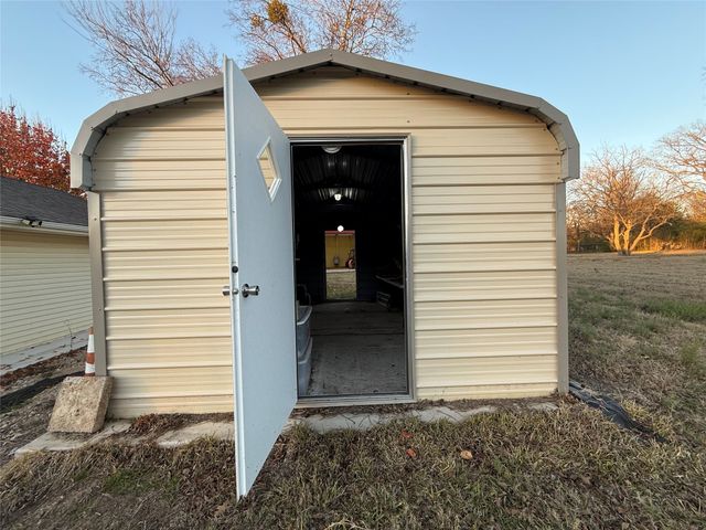 332 Vz County Road 3439, Wills Point, TX 75169