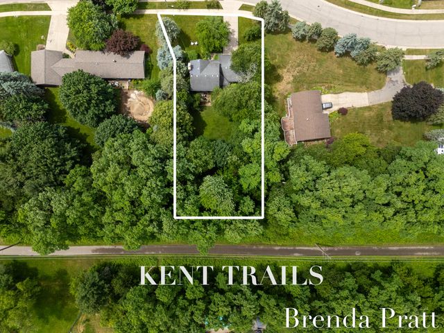 5274 Crooked Pine Drive SW, Grandville, MI 49418