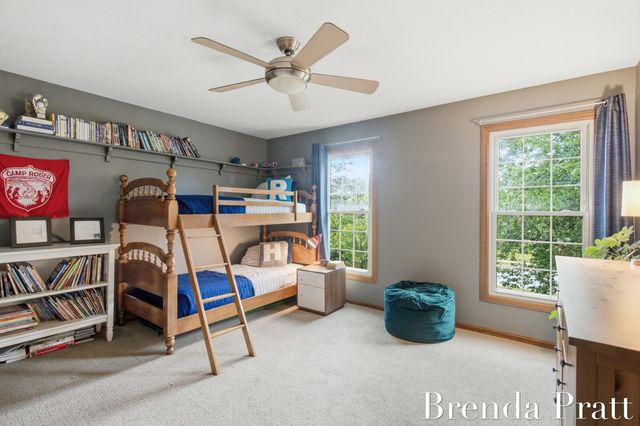 5274 Crooked Pine Drive SW, Grandville, MI 49418