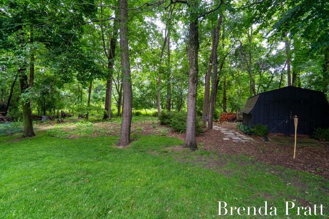 5274 Crooked Pine Drive SW, Grandville, MI 49418