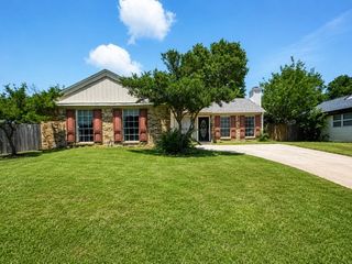 3905 Dogwood Court, Fort Worth, TX 76137