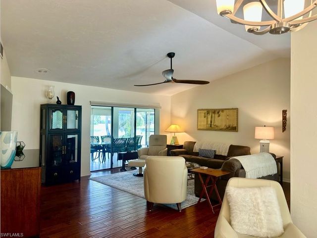 9874 Campbell CIR, Naples, FL 34109