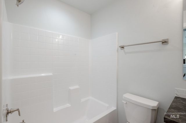 2922 E Boulder Basin Dr, Kuna, ID 83634