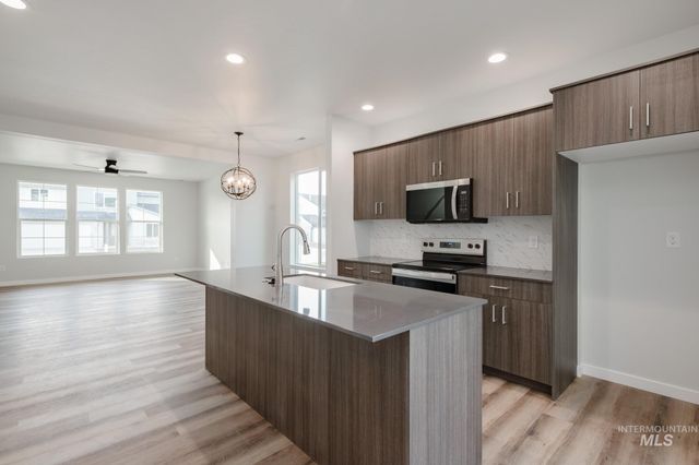 2922 E Boulder Basin Dr, Kuna, ID 83634