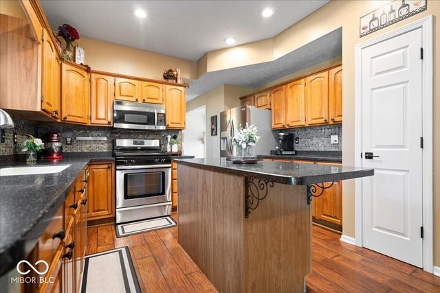 7802 Santolina Drive, Indianapolis, IN 46237