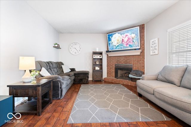 7802 Santolina Drive, Indianapolis, IN 46237