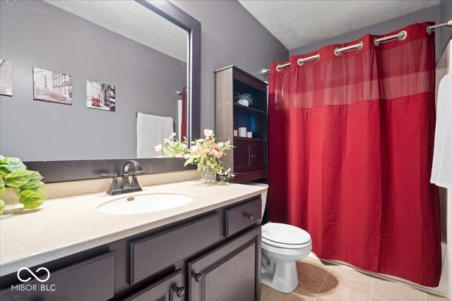 7802 Santolina Drive, Indianapolis, IN 46237