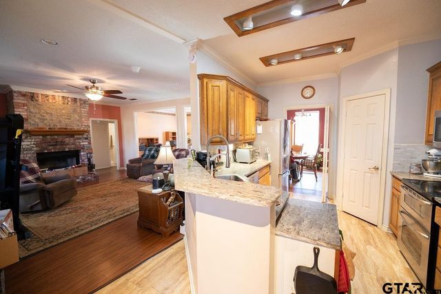 19757 C R 444, Lindale, TX 75771