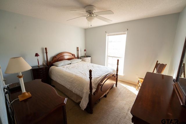 19757 C R 444, Lindale, TX 75771