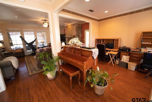 19757 C R 444, Lindale, TX 75771