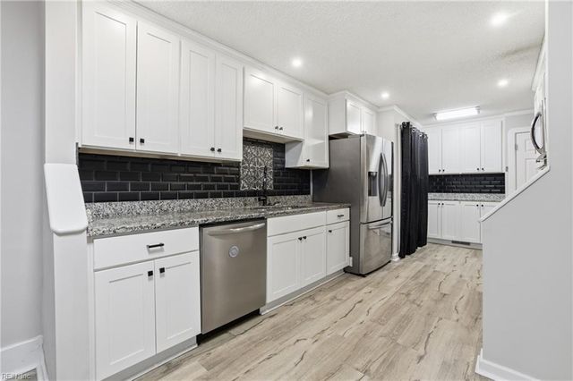 2824 Croix CT, Virginia Beach, VA 23451