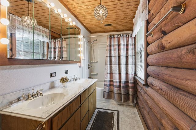 222 Brandon Drive, Weatherford, TX 76087