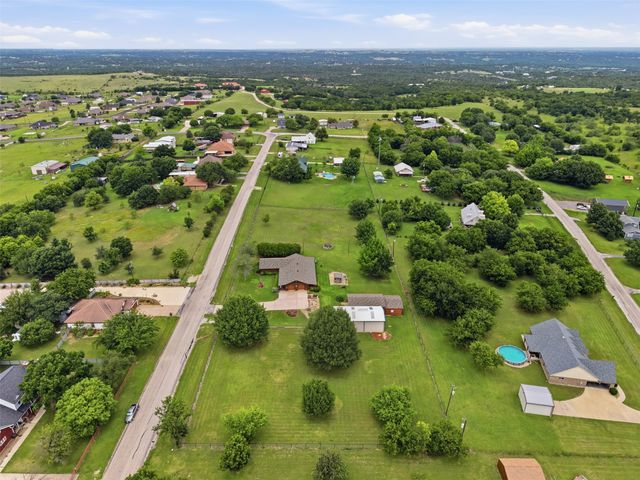 222 Brandon Drive, Weatherford, TX 76087