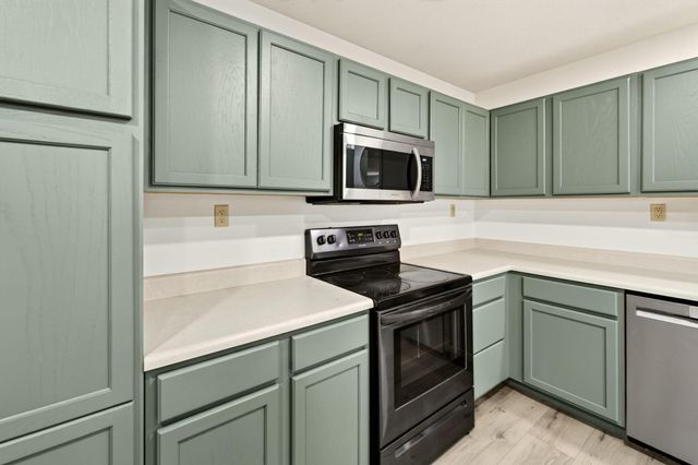 425 Lake Branch Road, Clever, MO 65631