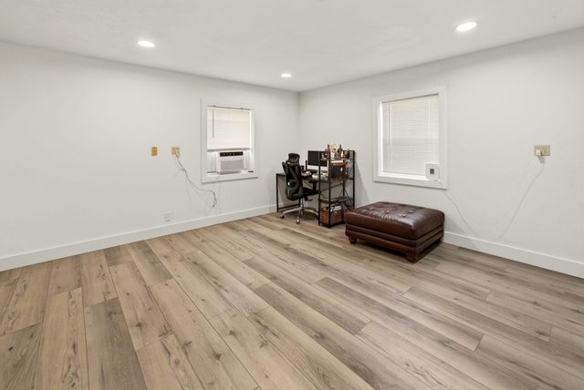 425 Lake Branch Road, Clever, MO 65631
