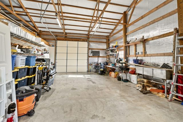 425 Lake Branch Road, Clever, MO 65631