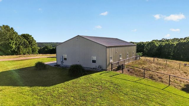 425 Lake Branch Road, Clever, MO 65631