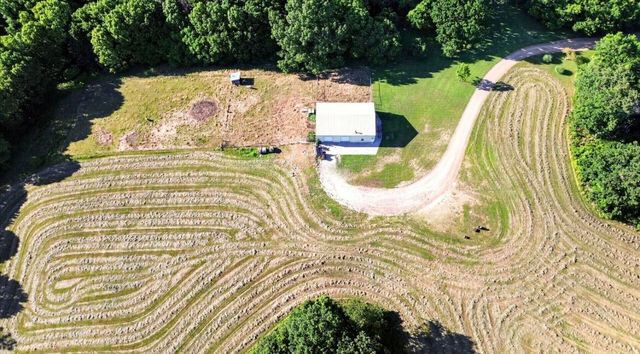 425 Lake Branch Road, Clever, MO 65631