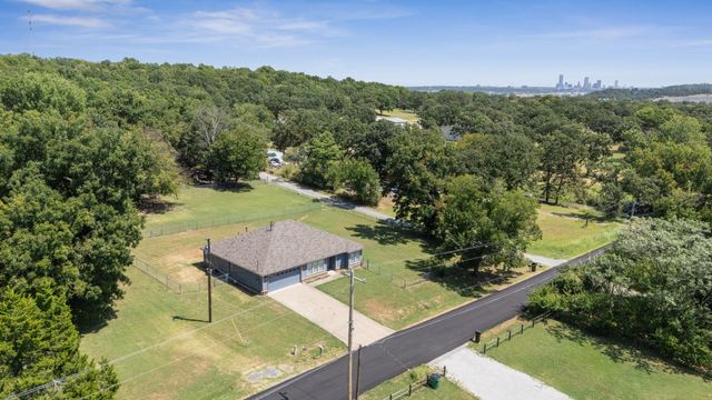 7105 W 26th Street, Tulsa, OK 74107