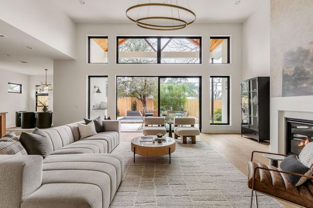 2607 Richcreek RD, Austin, TX 78757