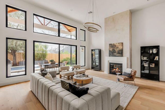 2607 Richcreek RD, Austin, TX 78757