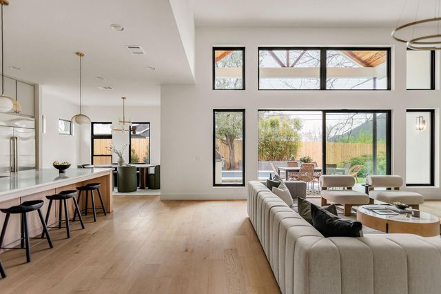 2607 Richcreek RD, Austin, TX 78757