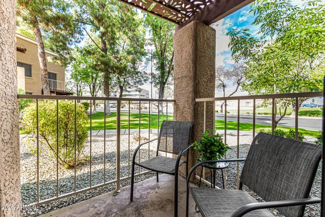 5757 W EUGIE Avenue 1102, Glendale, AZ 85304