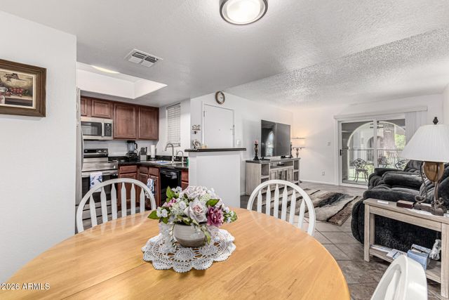 5757 W EUGIE Avenue 1102, Glendale, AZ 85304