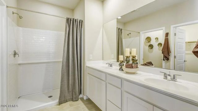 18684 W SILVERWOOD Drive, Goodyear, AZ 85338