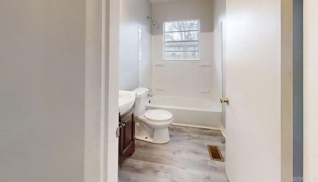 7307 Knollwood Road, Little Rock, AR 72209