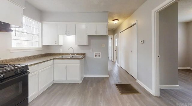 7307 Knollwood Road, Little Rock, AR 72209