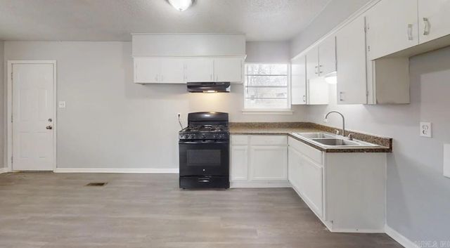 7307 Knollwood Road, Little Rock, AR 72209