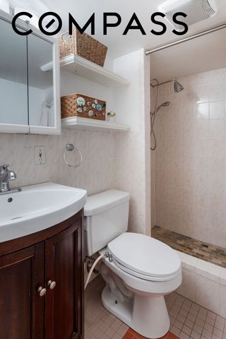 214 Eagle Street, New York City, NY 11222