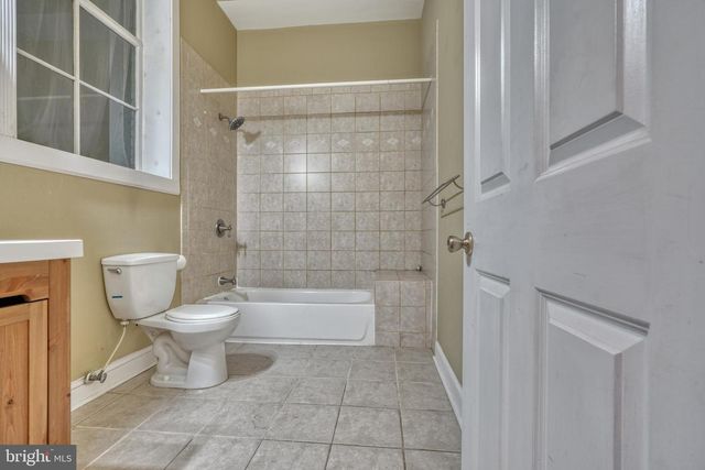 3300 E BALTIMORE ST, Baltimore, MD 21224