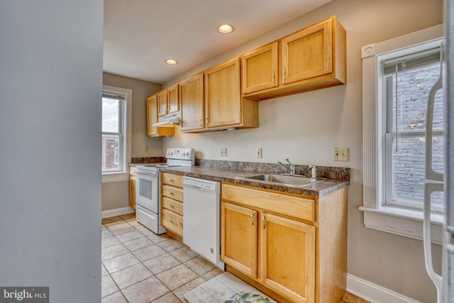 3300 E BALTIMORE ST, Baltimore, MD 21224