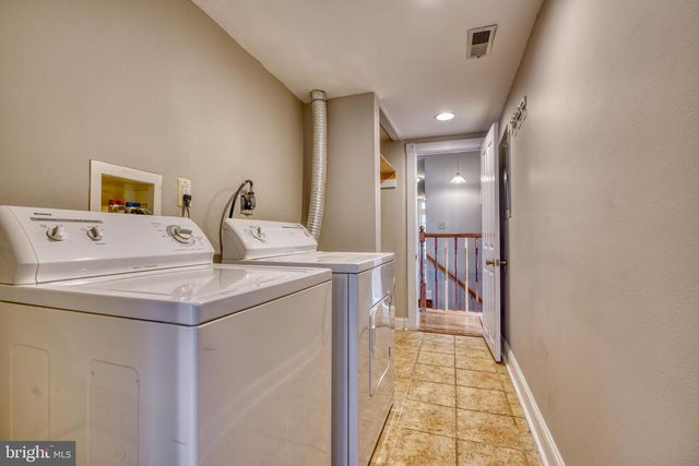 3300 E BALTIMORE ST, Baltimore, MD 21224