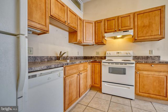 3300 E BALTIMORE ST, Baltimore, MD 21224