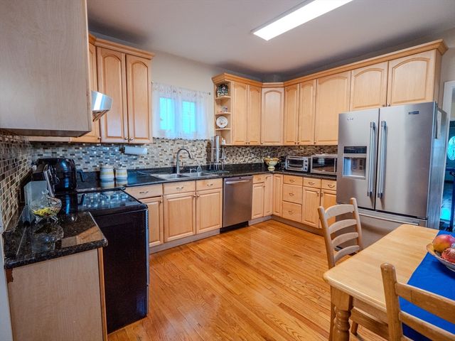 2 Hillside Ave, Somerville, MA 02145