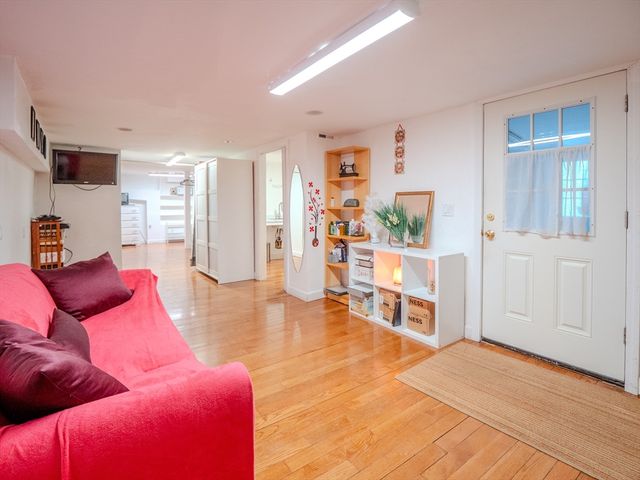 2 Hillside Ave, Somerville, MA 02145