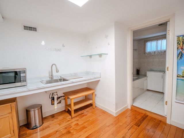 2 Hillside Ave, Somerville, MA 02145