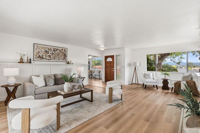 2029 Ginny Lane, Escondido, CA 92025