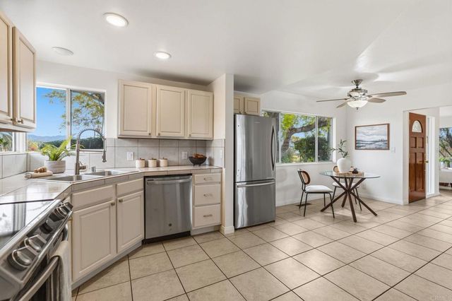 2029 Ginny Lane, Escondido, CA 92025
