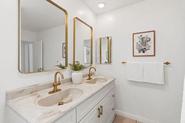 2029 Ginny Lane, Escondido, CA 92025