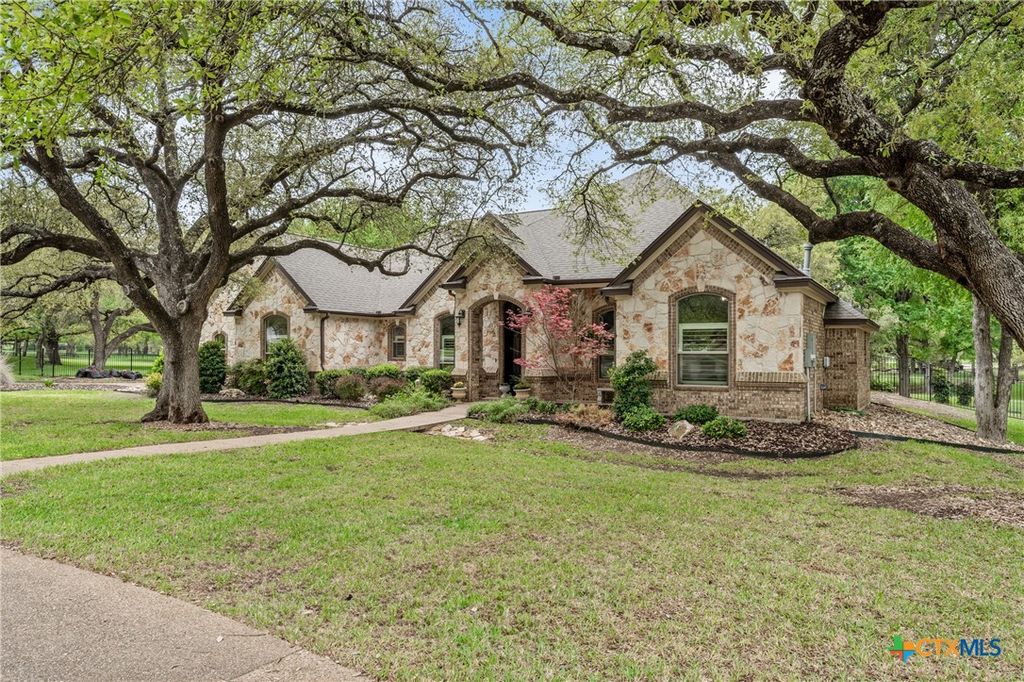 2016 The Creeks Drive, Salado, TX 76571