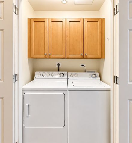 21 E HURON Street 1802, Chicago, IL 60611