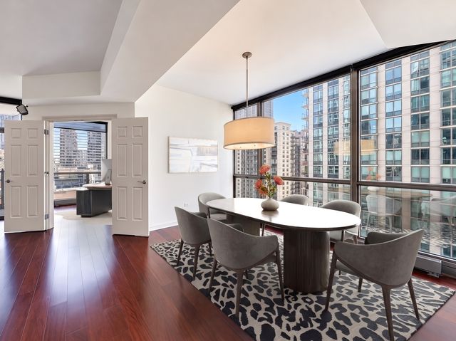 21 E HURON Street 1802, Chicago, IL 60611