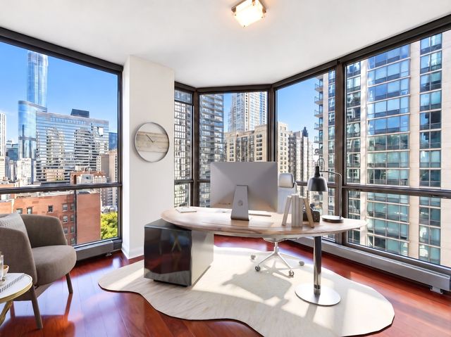 21 E HURON Street 1802, Chicago, IL 60611