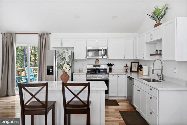 598 CRAB APPLE RD, Mt Jackson, VA 22842
