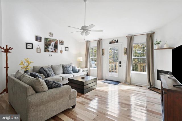 598 CRAB APPLE RD, Mt Jackson, VA 22842