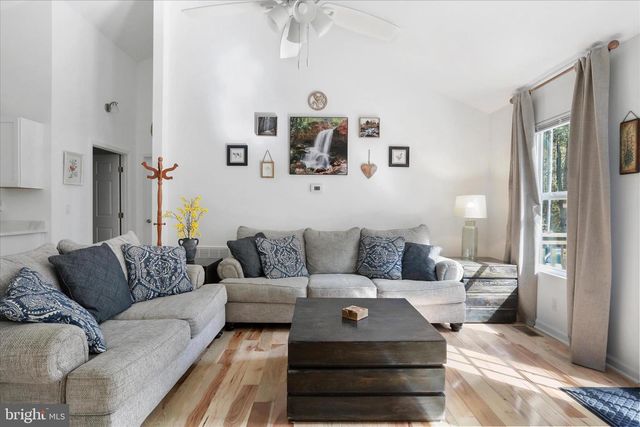 598 CRAB APPLE RD, Mt Jackson, VA 22842